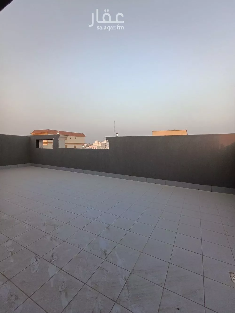 شقة 4 غرف في مشرفة 5