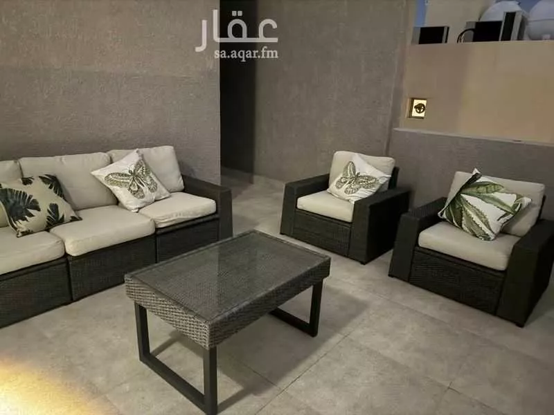 شقة 2 غرف في العقيق 3