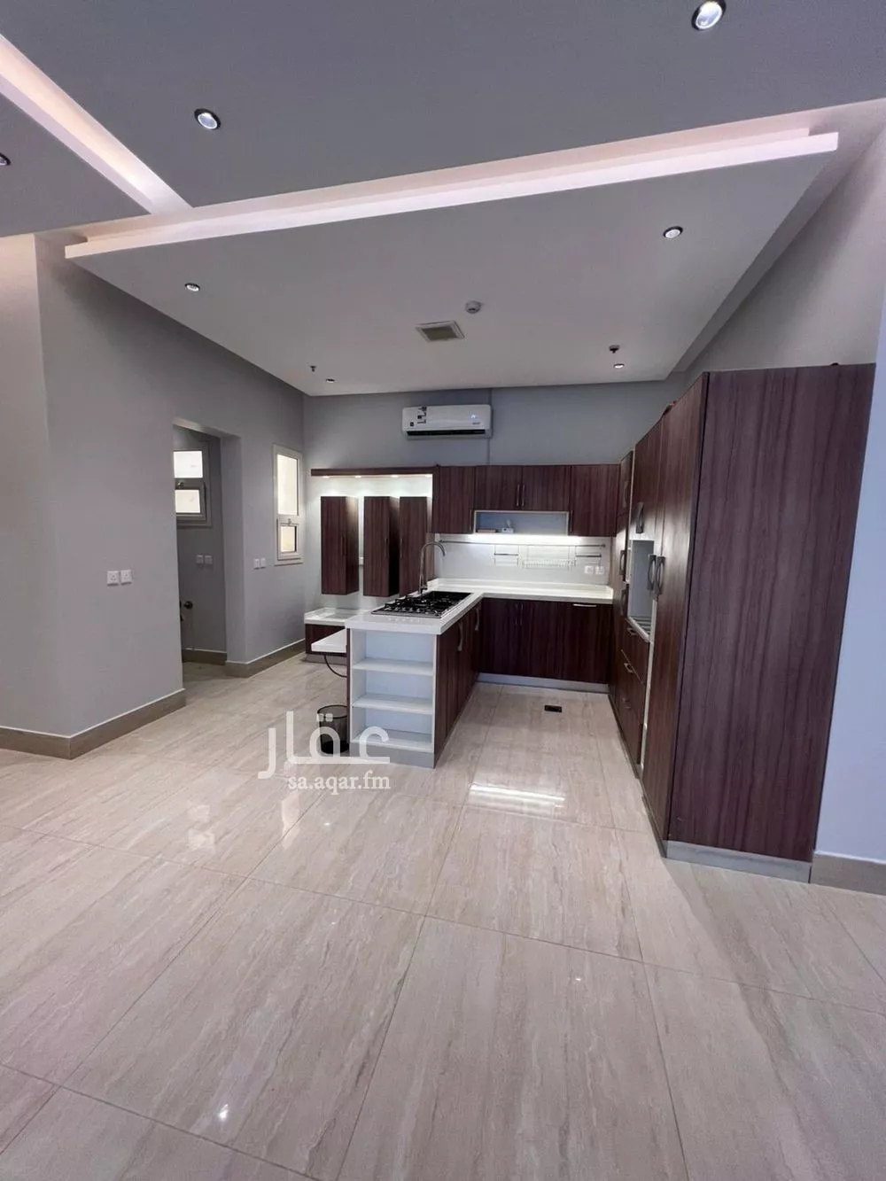 شقة 3 غرف في الملقا 4