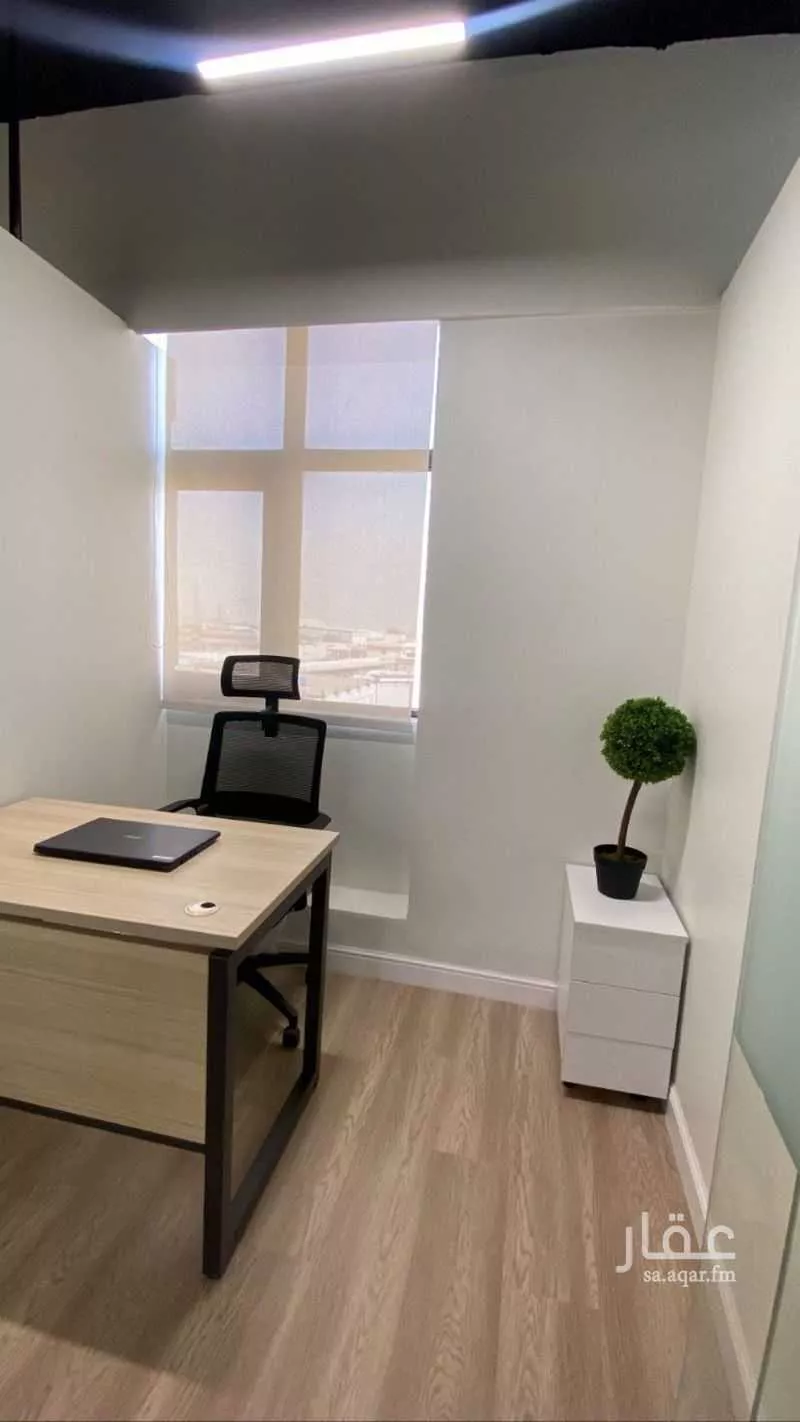 مكتب 5000 م² في الدريهمية 3