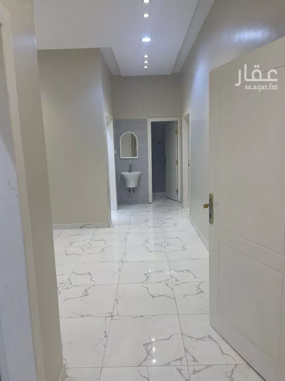 شقة 4 غرف في الرمال 5