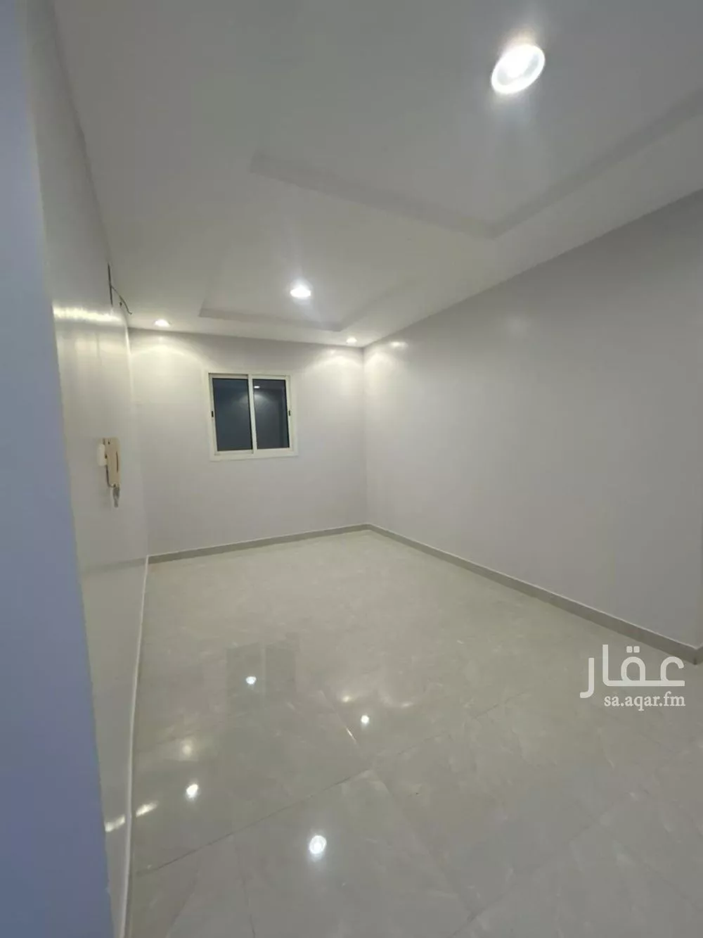 شقة 4 غرف في الرمال 2