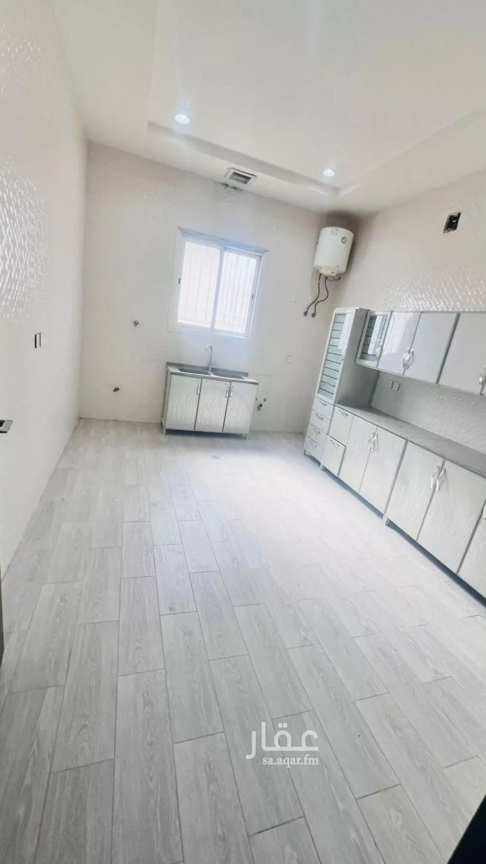 شقة 4 غرف في الرمال 4