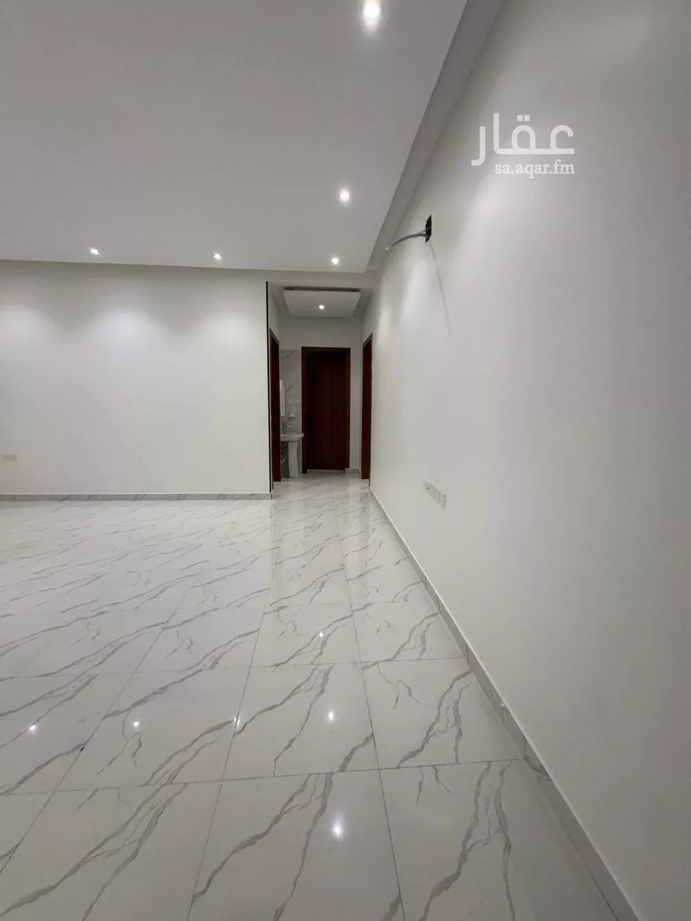 شقة 3 غرف في الرمال 2