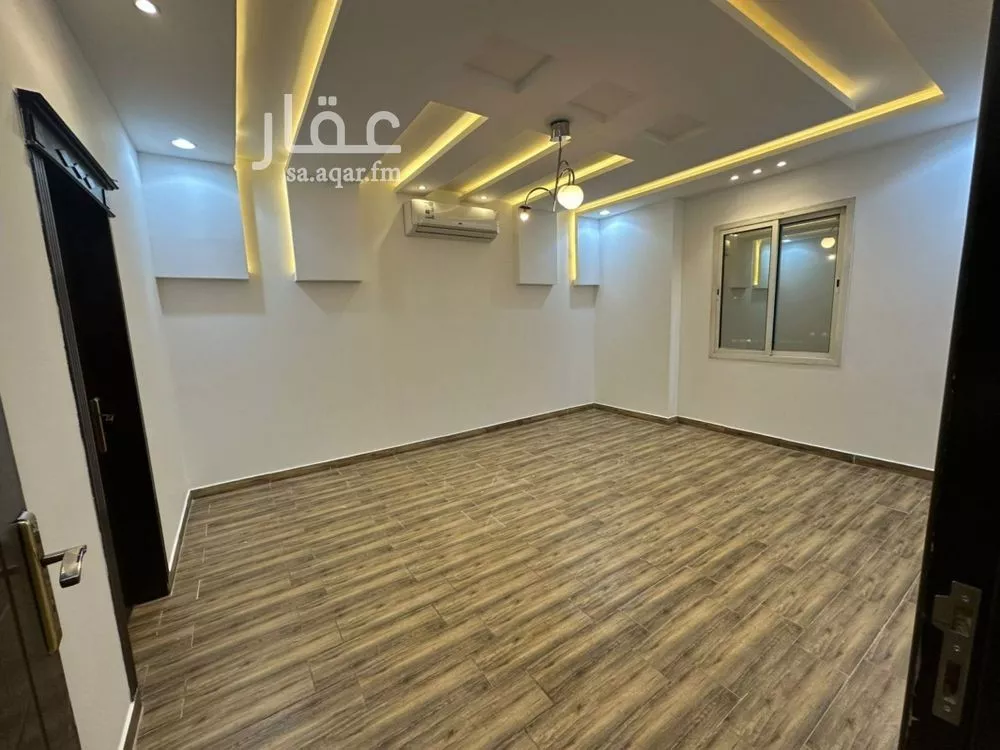 فيلا 4 غرف في الرمال 1