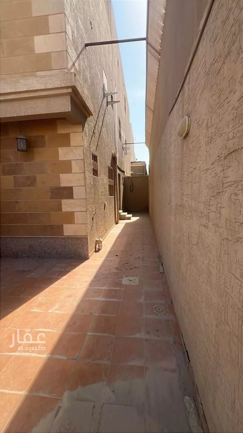 شقة 7 غرف في ضاحية الملك فهد 5