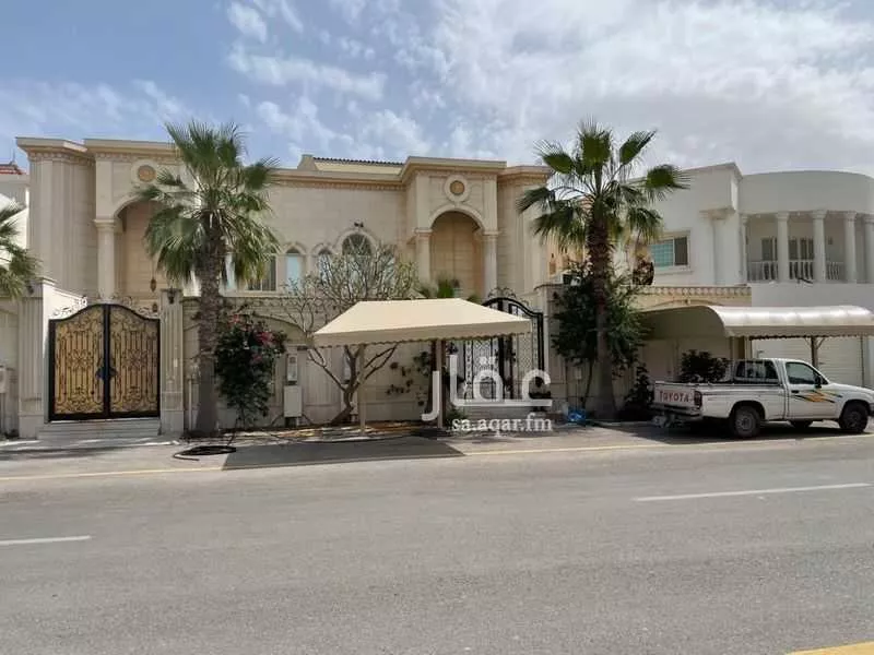 4 bedroom villa in Al Corniche 4