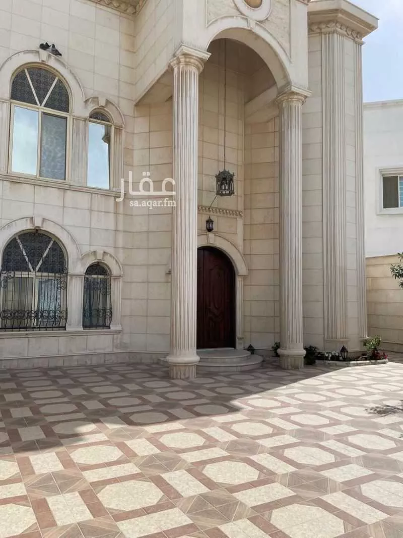 4 bedroom villa in Al Corniche 2