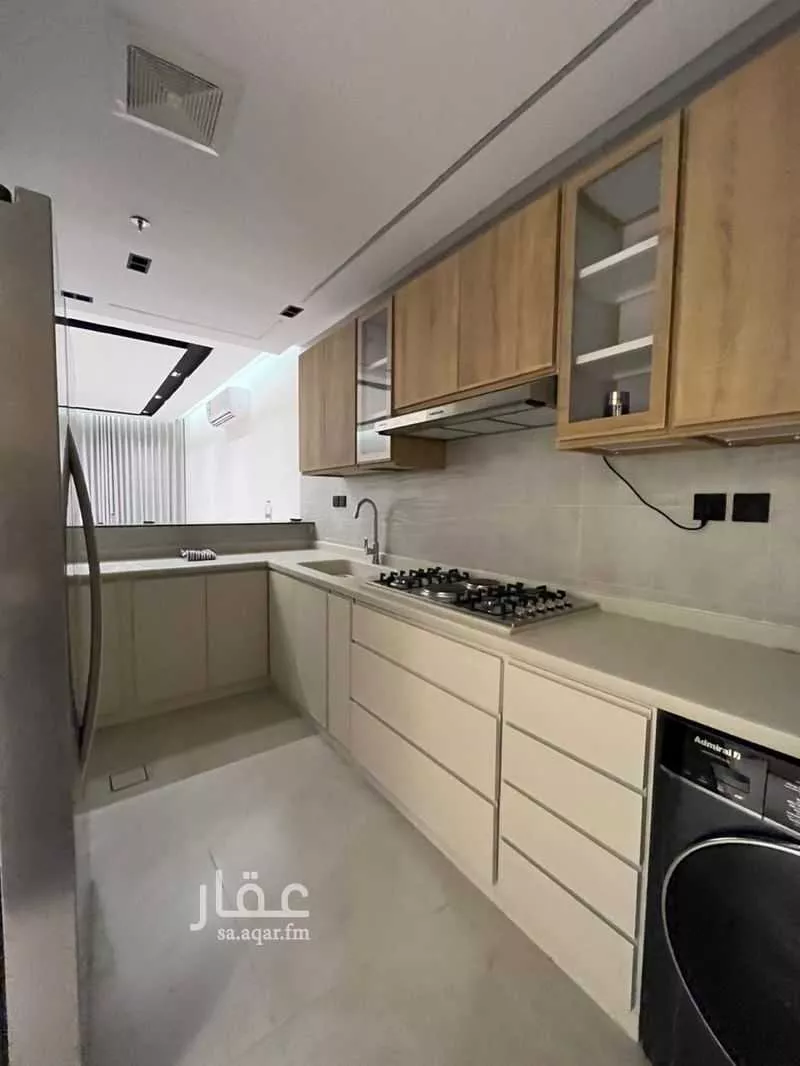 شقة 5 غرف في الحمرا 1