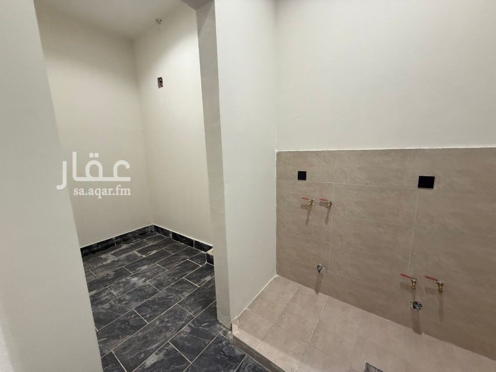 4 bedroom apartment in As Suwaidi Al Gharabi, Riyadh 4