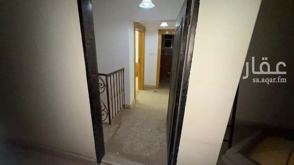 فيلا 9 غرف في العريجاء الغربية 3