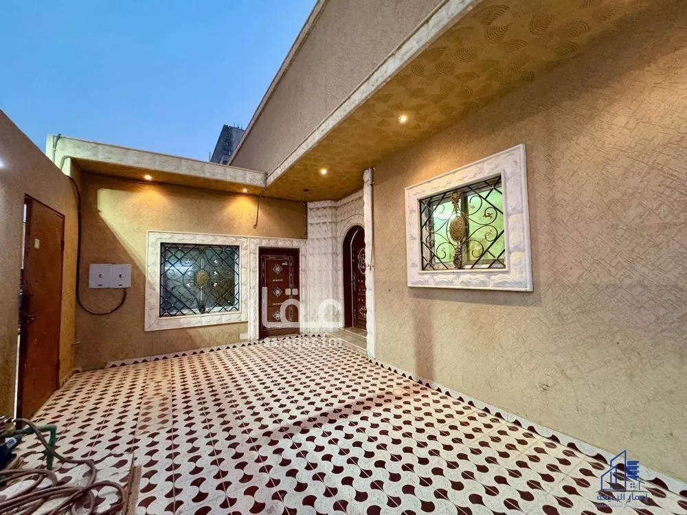 فيلا 9 غرف في طويق 5