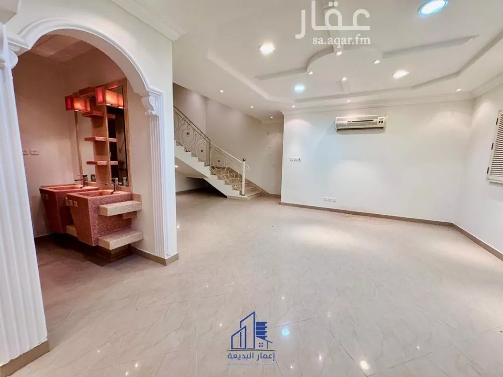 9 bedroom villa in Dhahrat Al Badiah, Riyadh 5