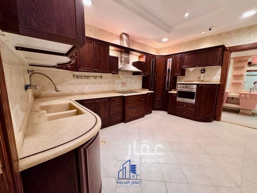 9 bedroom villa in Dhahrat Al Badiah, Riyadh 23