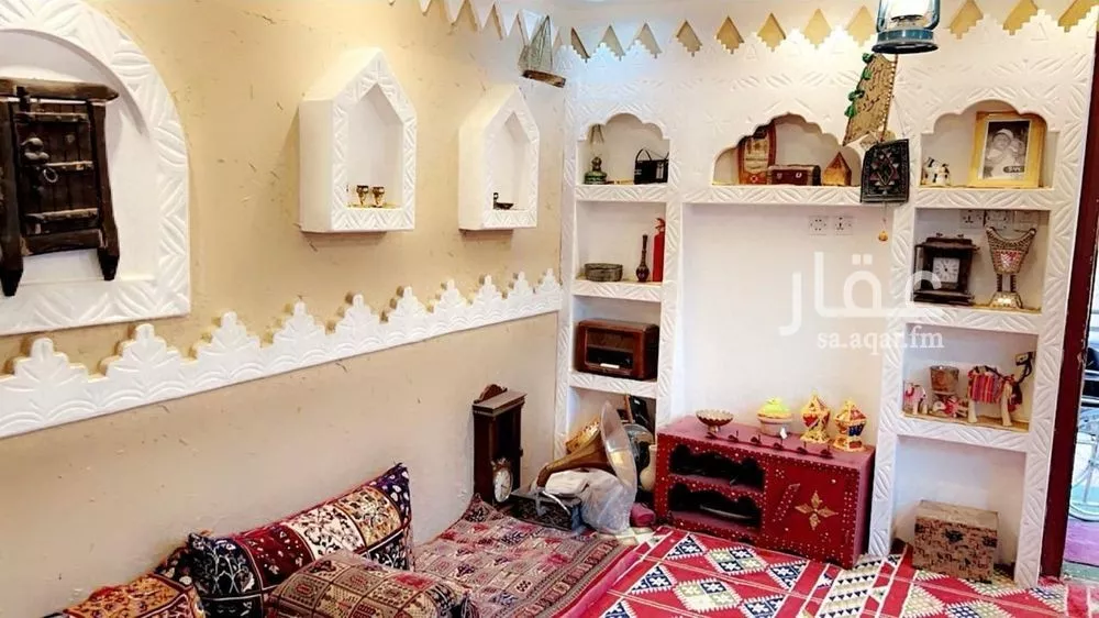 فيلا 5 غرف في العزيزية 4