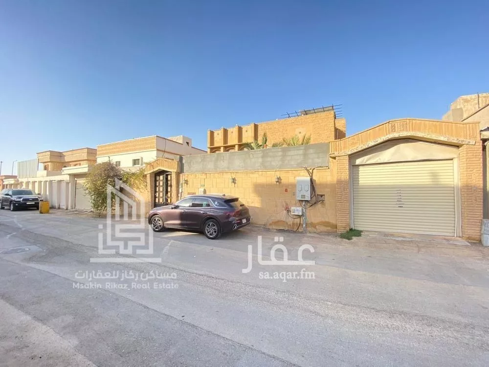 فيلا 5 غرف في العزيزية 1