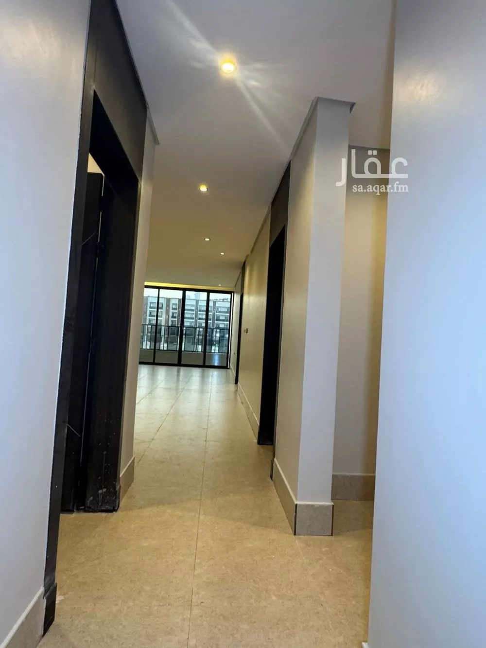 شقة 4 غرف في الحمرا 2