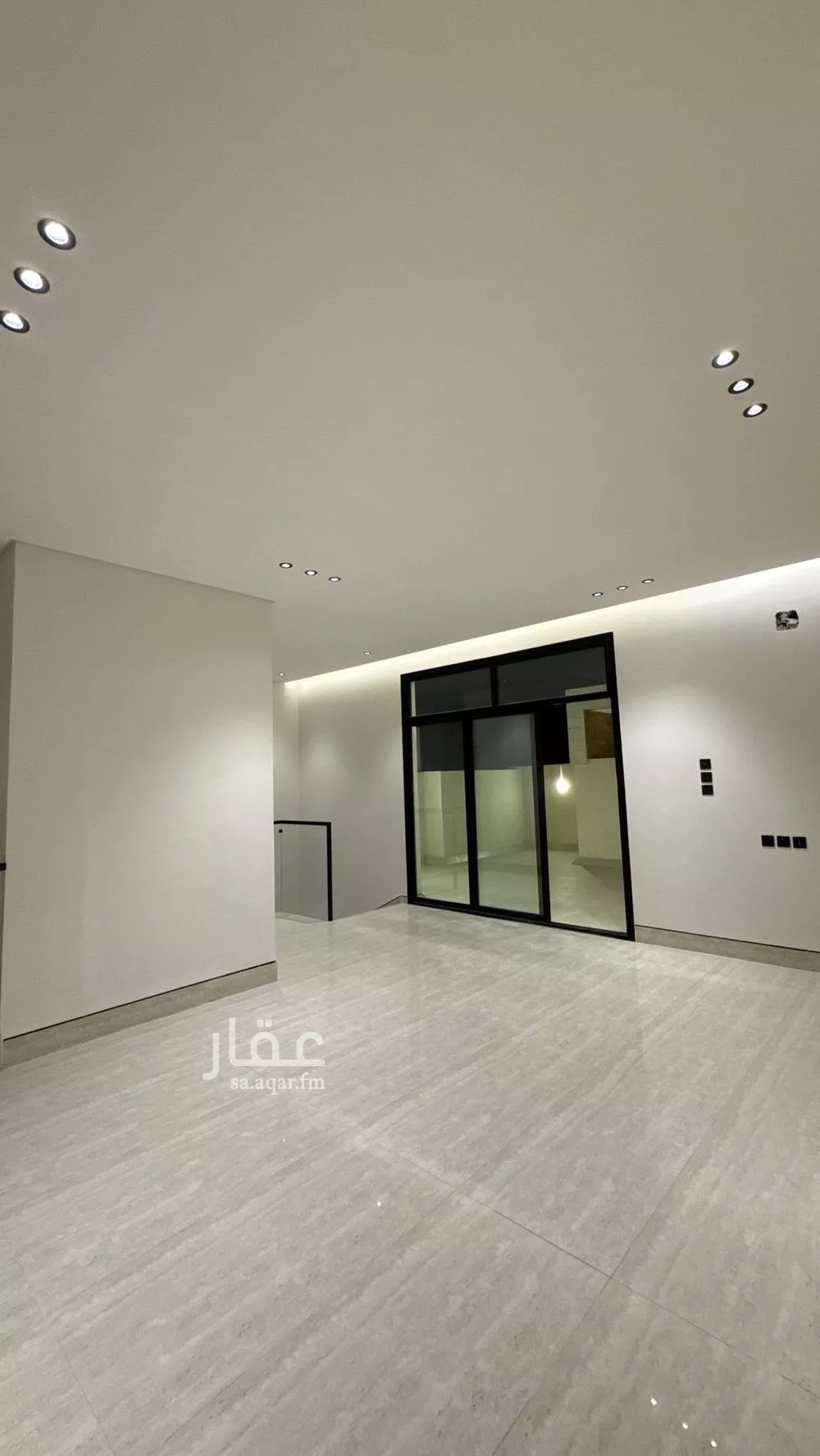 فيلا 6 غرف في المهدية 5