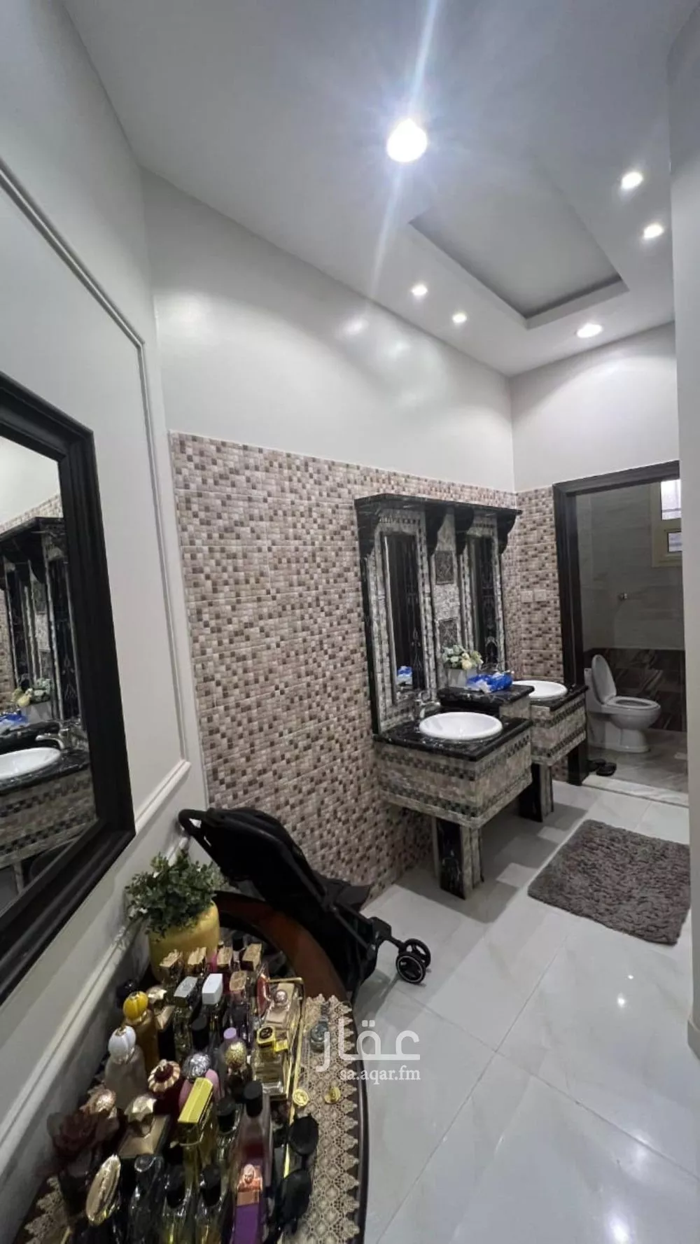 فيلا 4 غرف في العارض 2