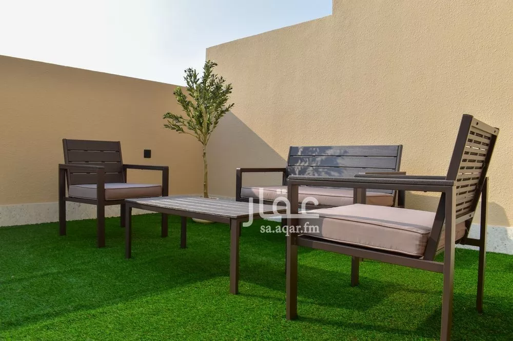 2 bedroom apartment in Al Salamah 5