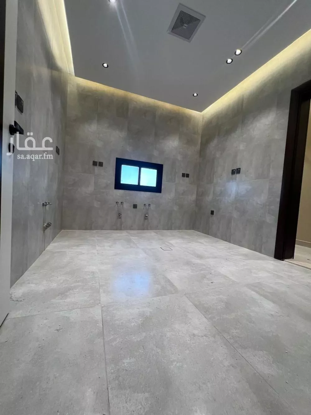 شقة 4 غرف في النعيم 5