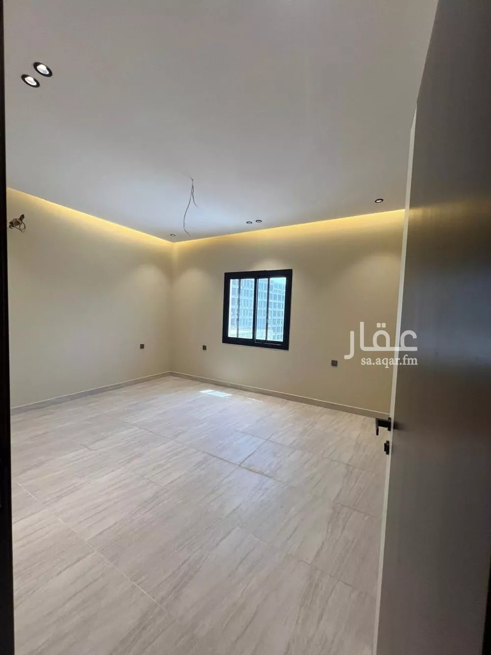 شقة 4 غرف في النعيم 3