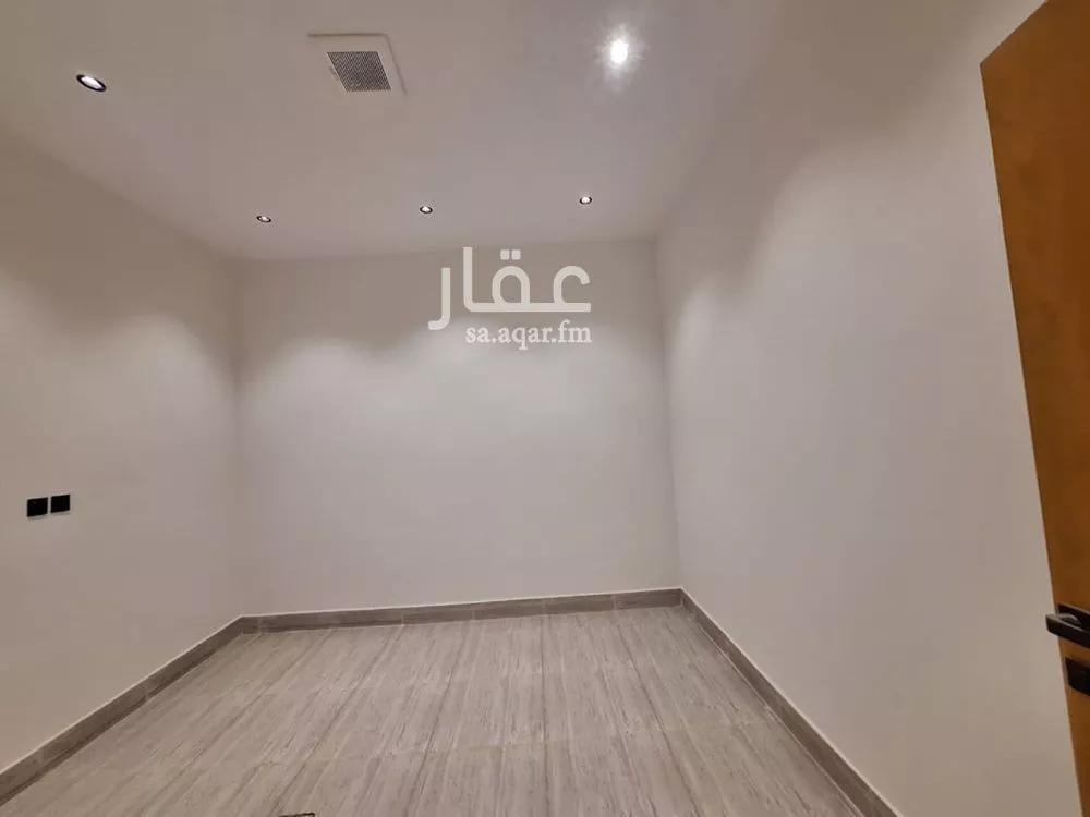 4 bedroom floor in Tuwaiq 5