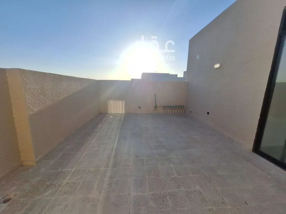 فيلا 5 غرف في المهدية 4