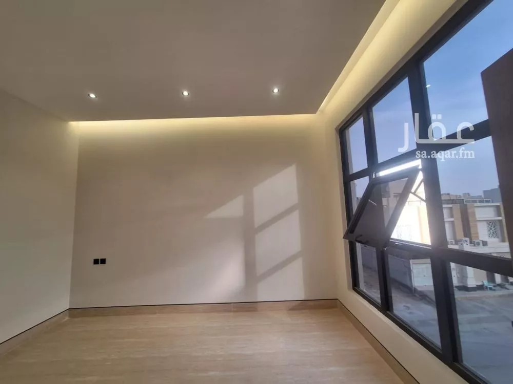 6 bedroom villa in Al Mahdiyyah 3