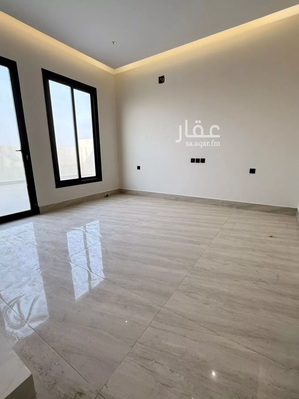 فيلا 5 غرف في عكاظ 3