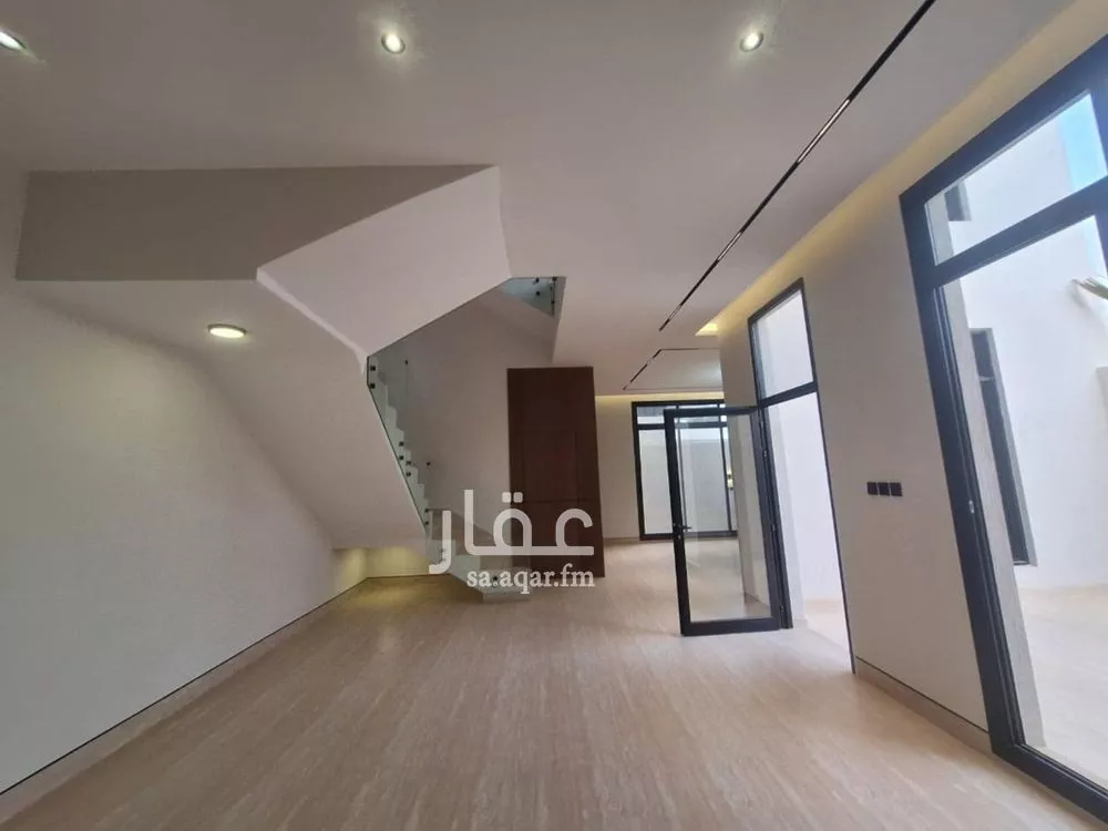 6 bedroom villa in Al Mahdiyyah 4