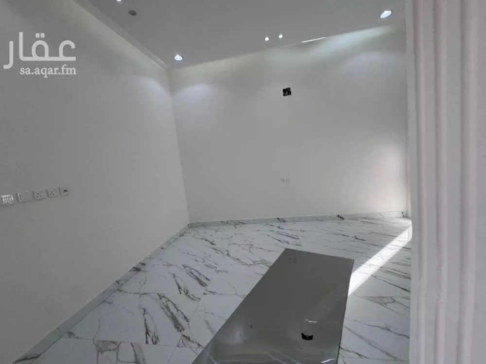 فيلا 6 غرف في العريجاء الغربية 5