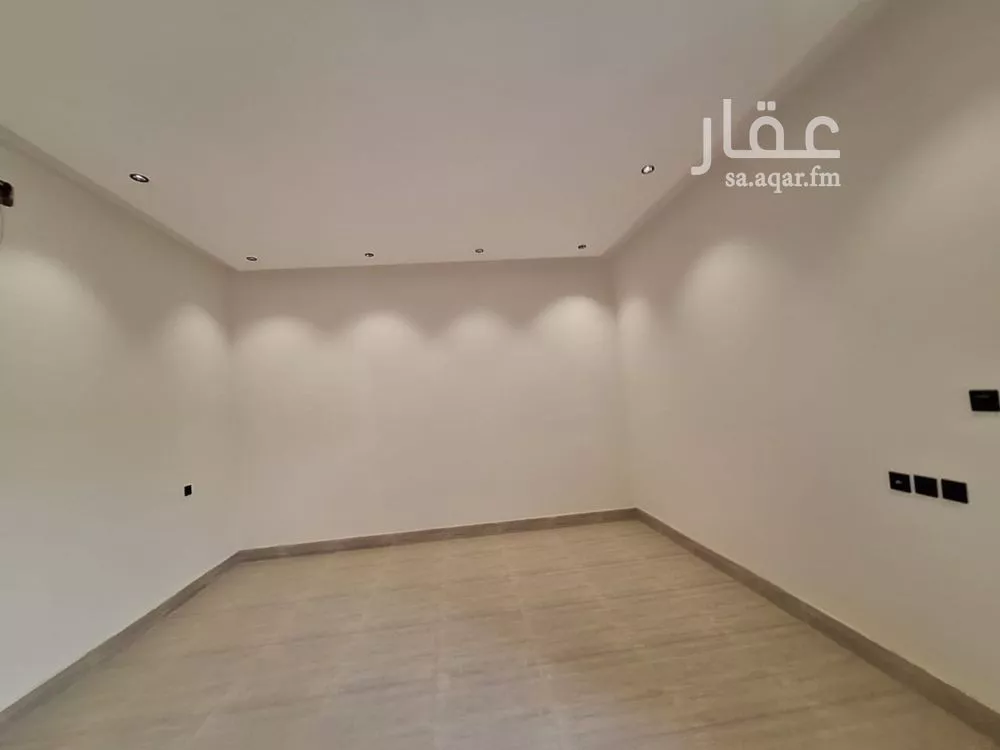 4 bedroom floor in Tuwaiq 2