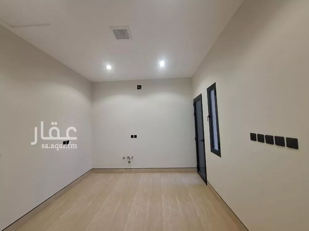 6 bedroom villa in Al Mahdiyyah 2