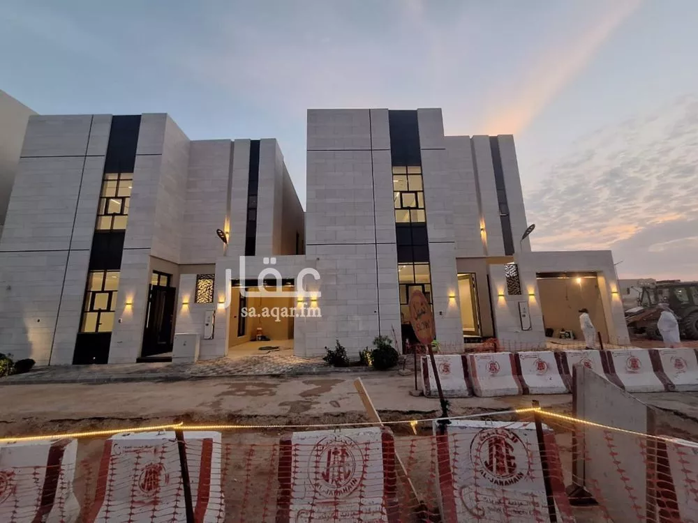 5 bedroom villa in Al Mahdiyyah 1