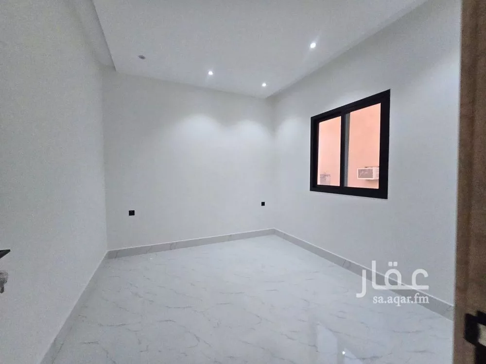 5 bedroom villa in Al Uraija Al Gharbiyah 4