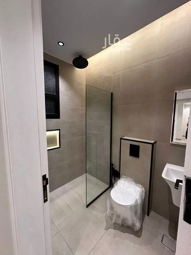 4 bedroom apartment in Al Rawabi, Riyadh 15