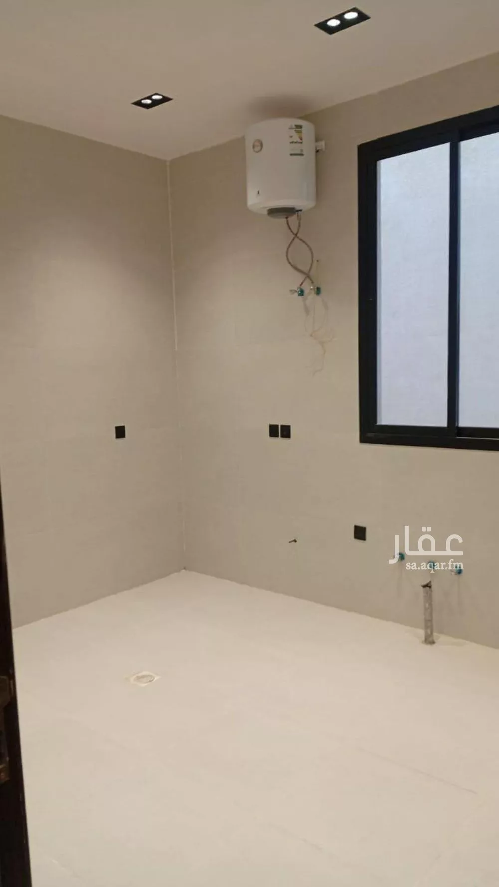 3 bedroom floor in Al Janadriyah 3