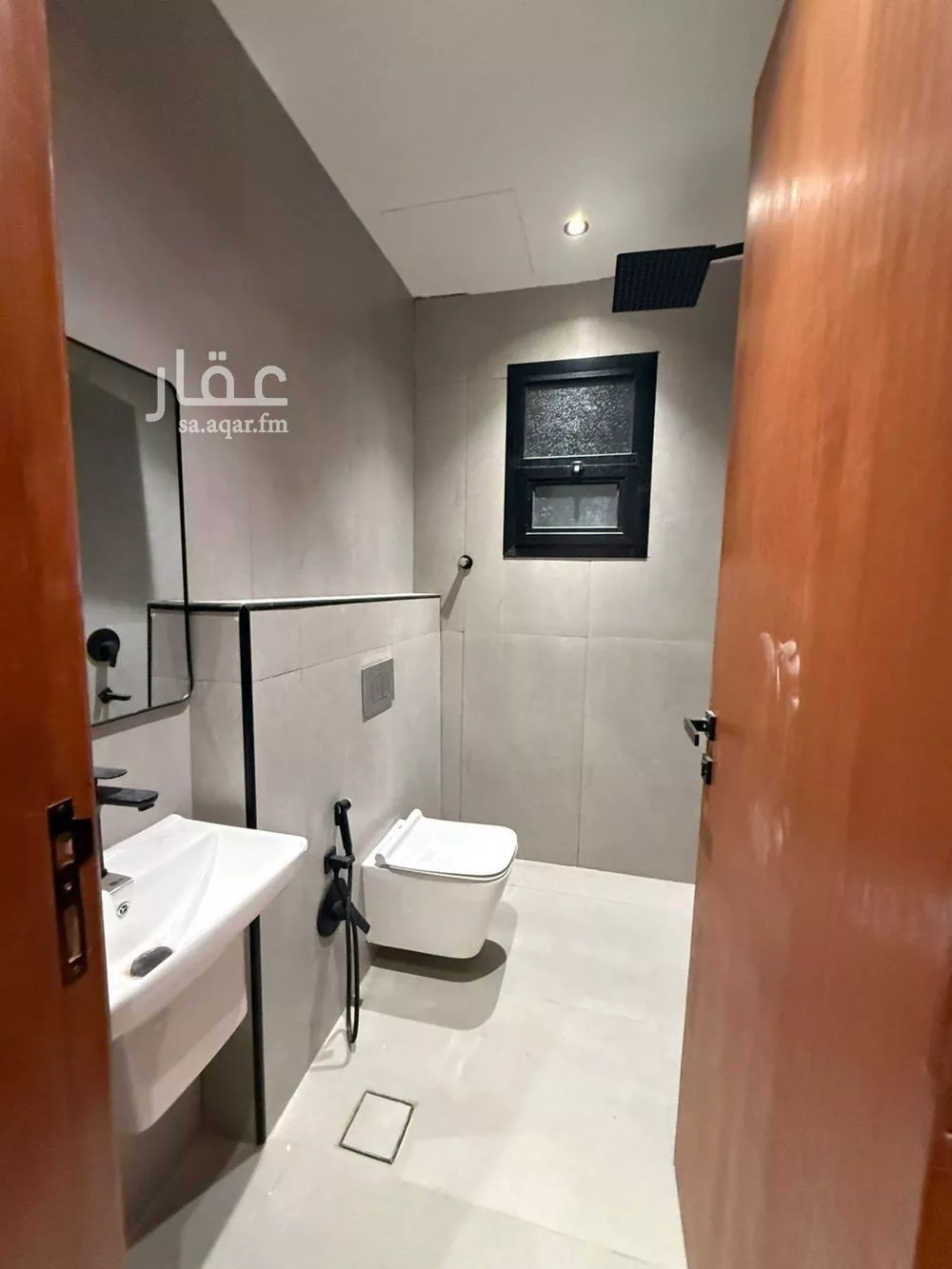 5 bedroom floor in Al Janadriyah 1