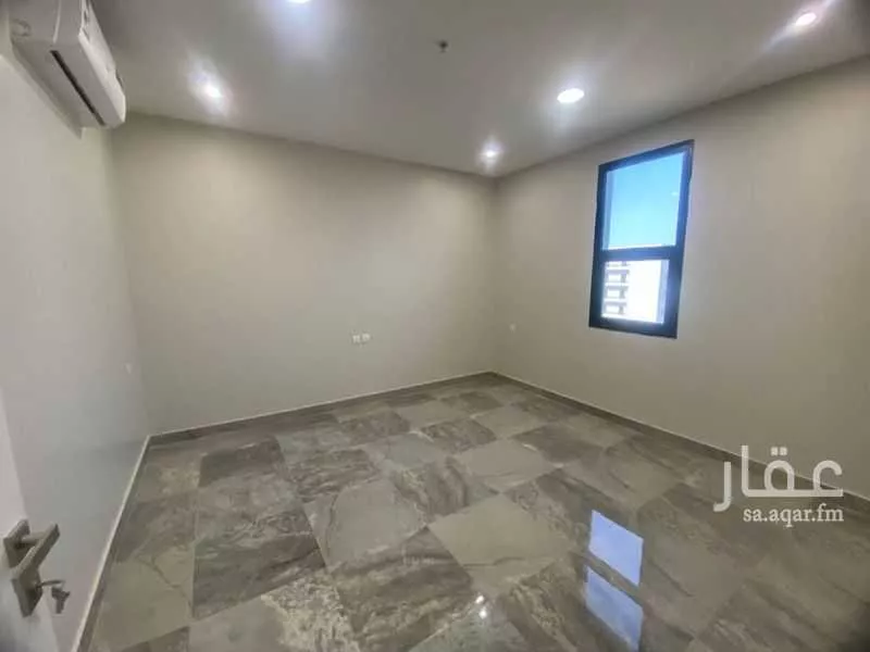 5 bedroom apartment in Al Hamra 4