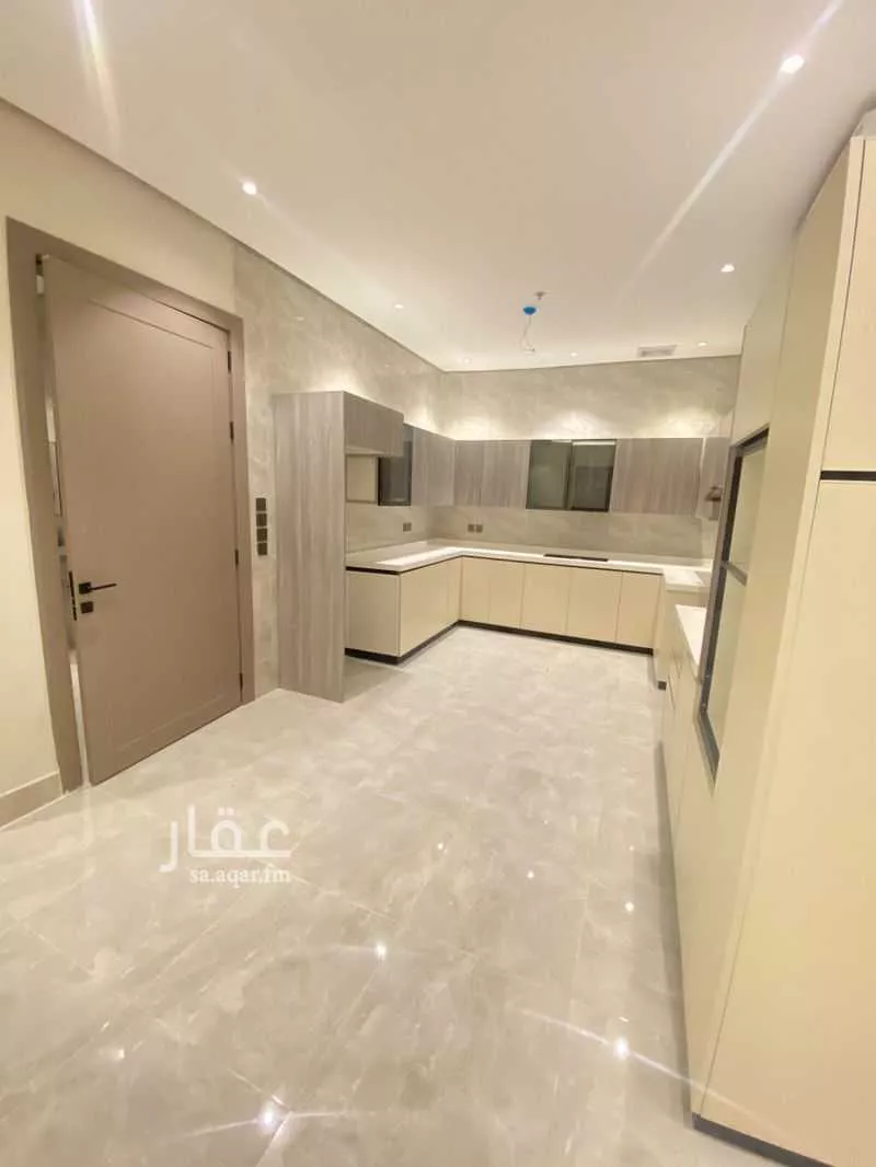 4 bedroom apartment in Al Hamra, Eastern Province 7