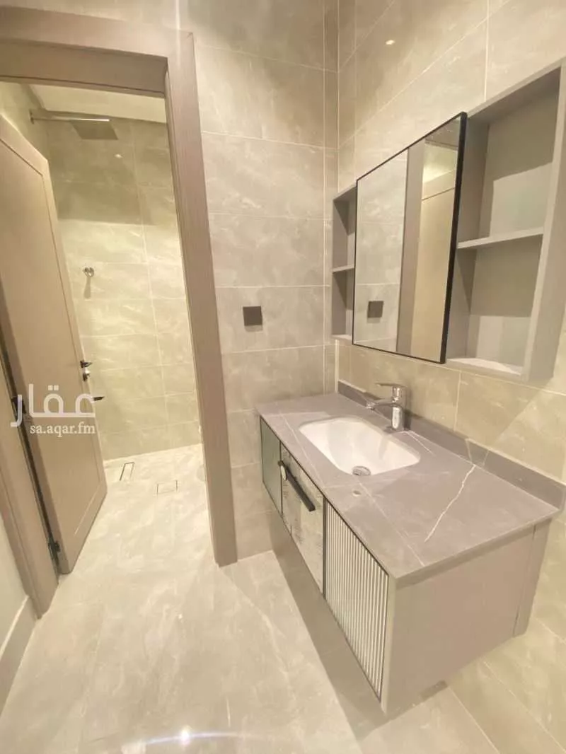 4 bedroom apartment in Al Hamra, Eastern Province 21