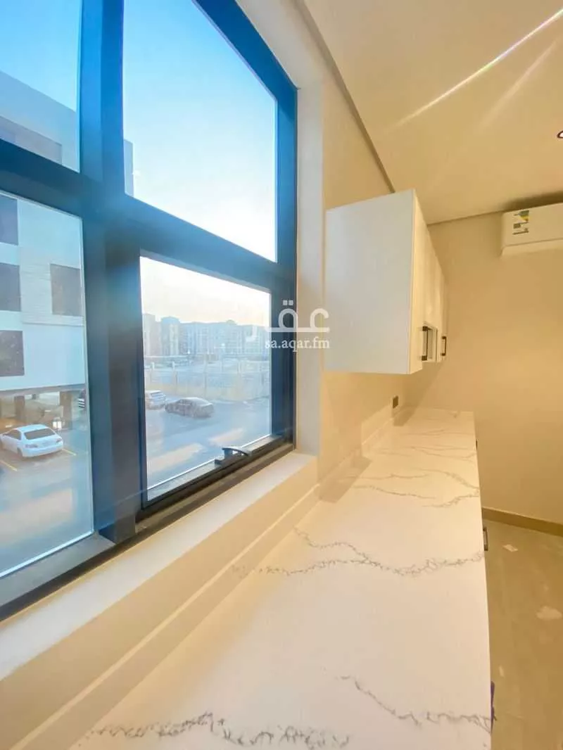 شقة 3 غرف في الحمرا 1