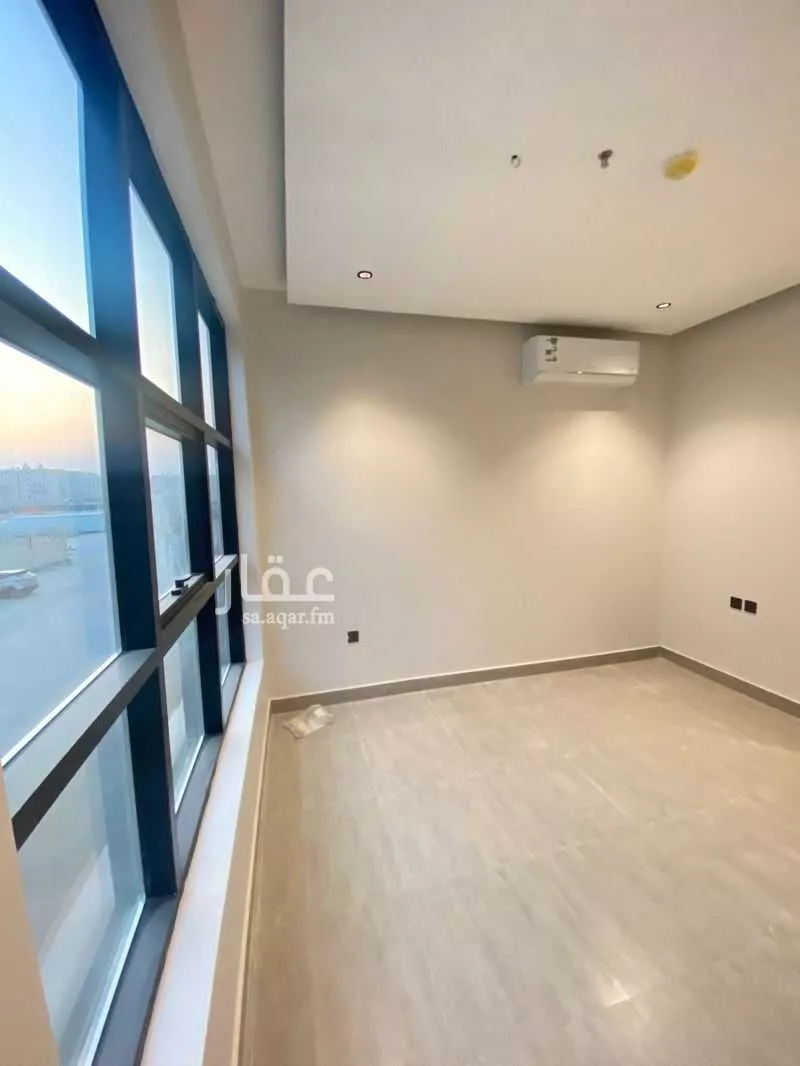 شقة 3 غرف في الحمرا 4