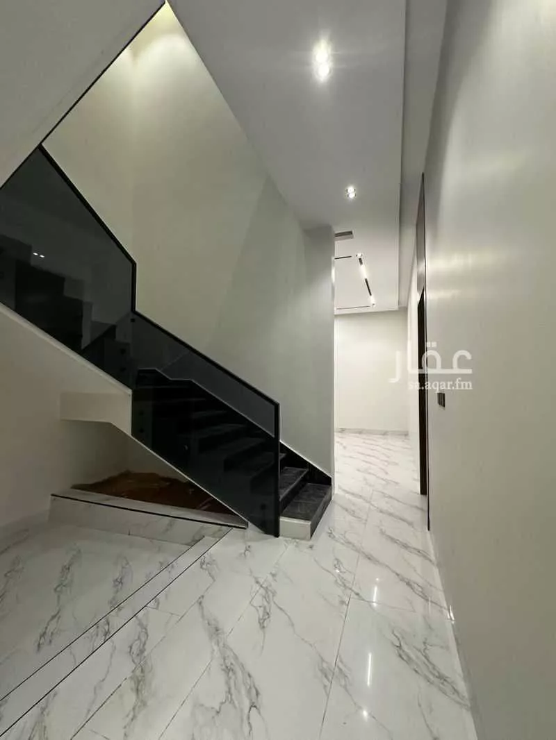 9 bedroom villa in Al Janadriyah 4