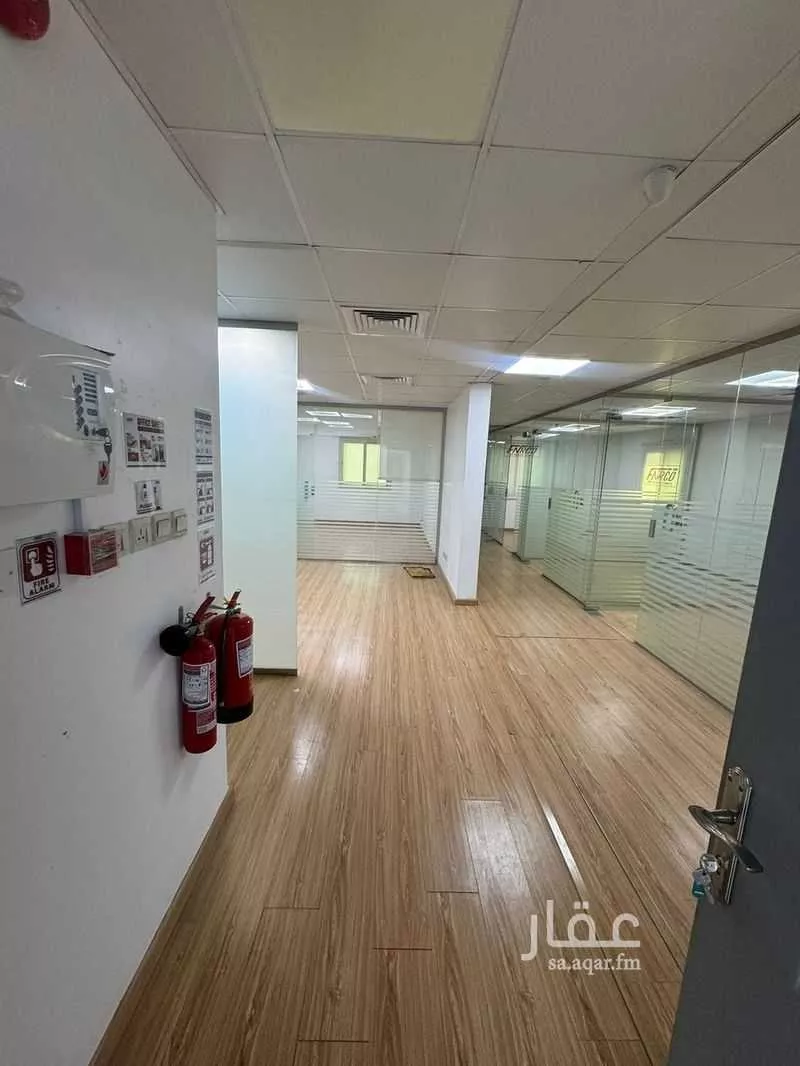 مكتب 1800 م² في الشعلة 1