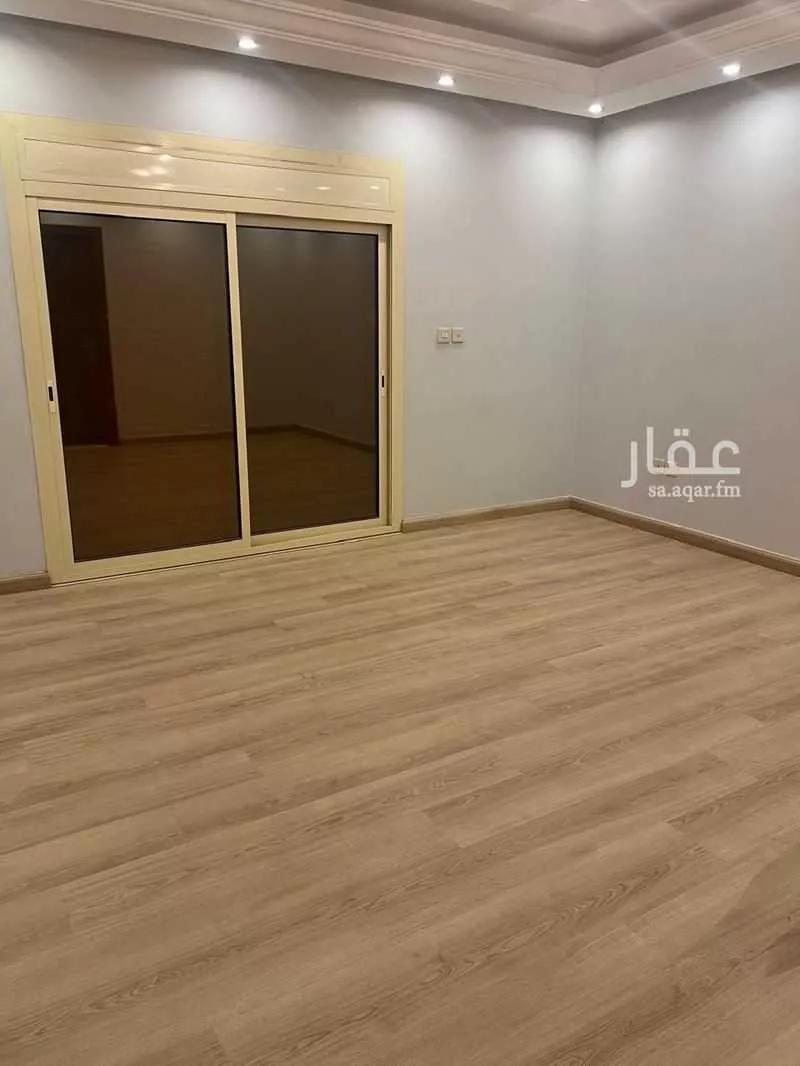 فيلا 8 غرف في الياقوت 5