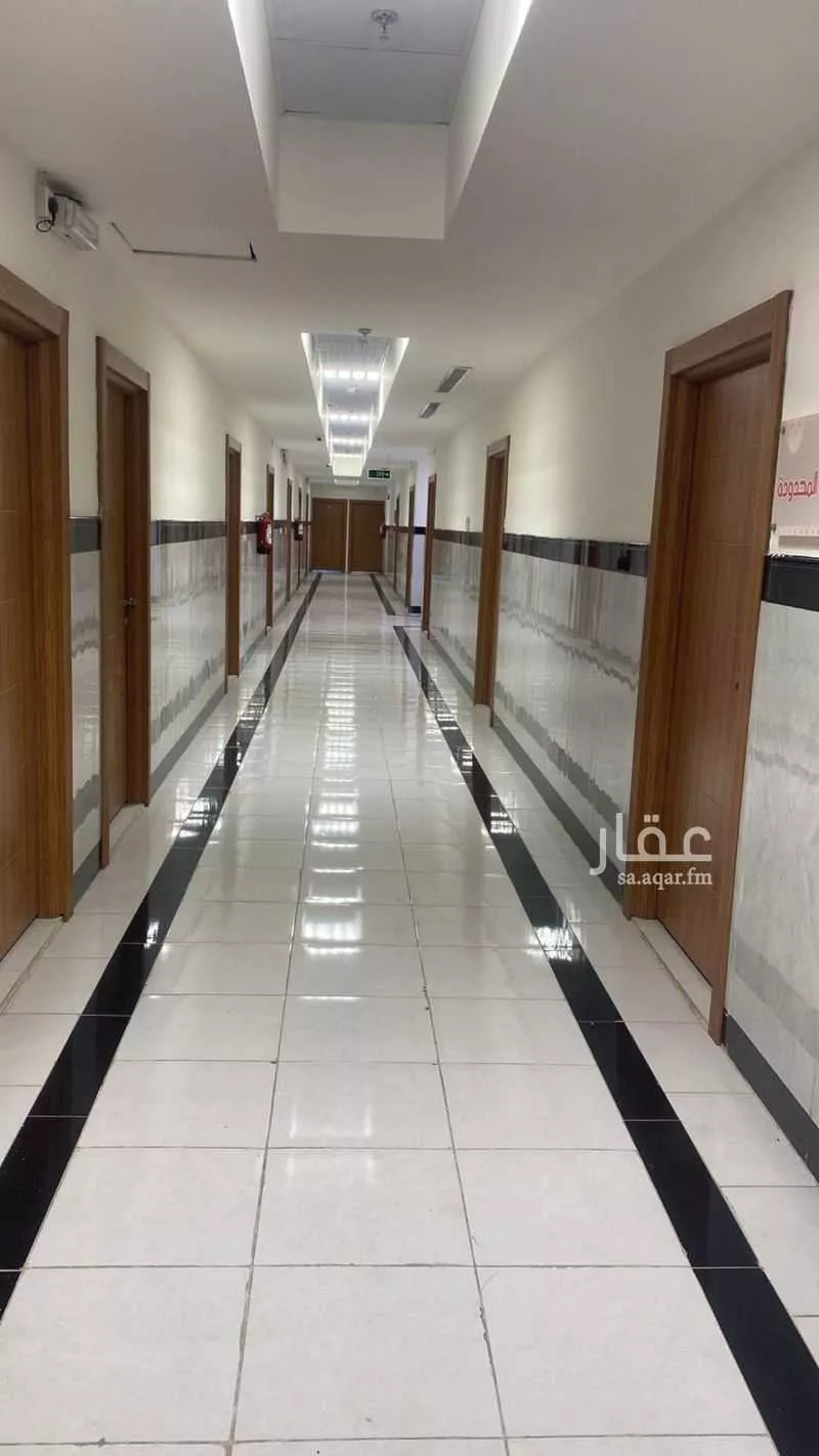 عمارة 500 م² في الملك فهد 4