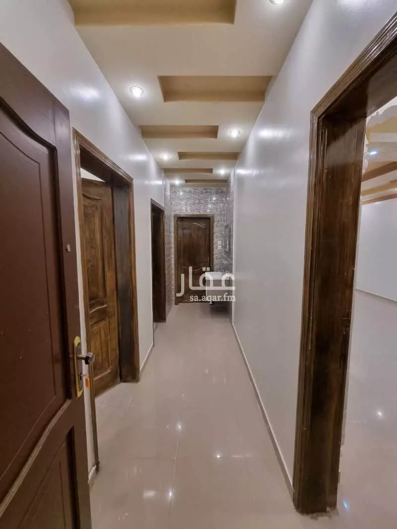 عمارة 673 م² في الدفاع 4