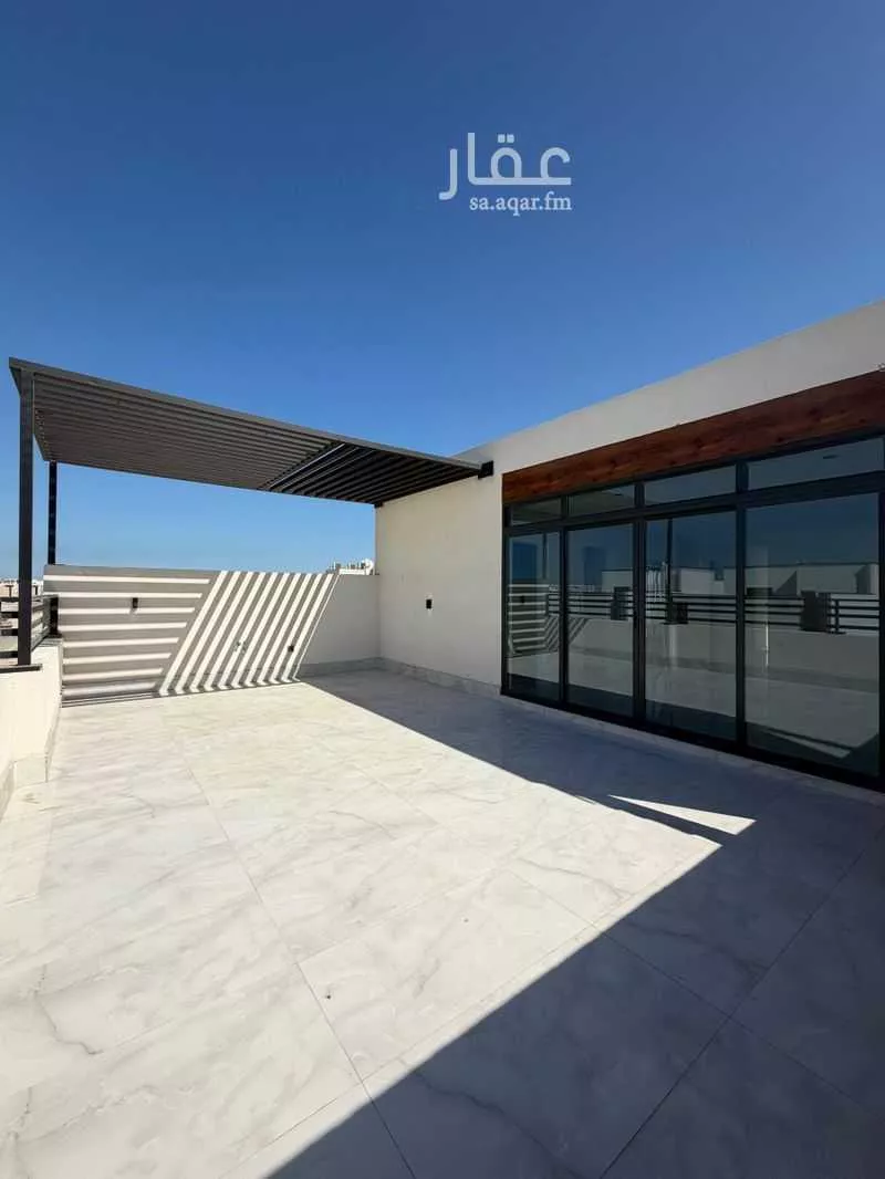 فيلا 5 غرف في السيف 5